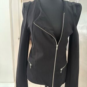 Elegant Black Women's Blazer with Zipper Detail